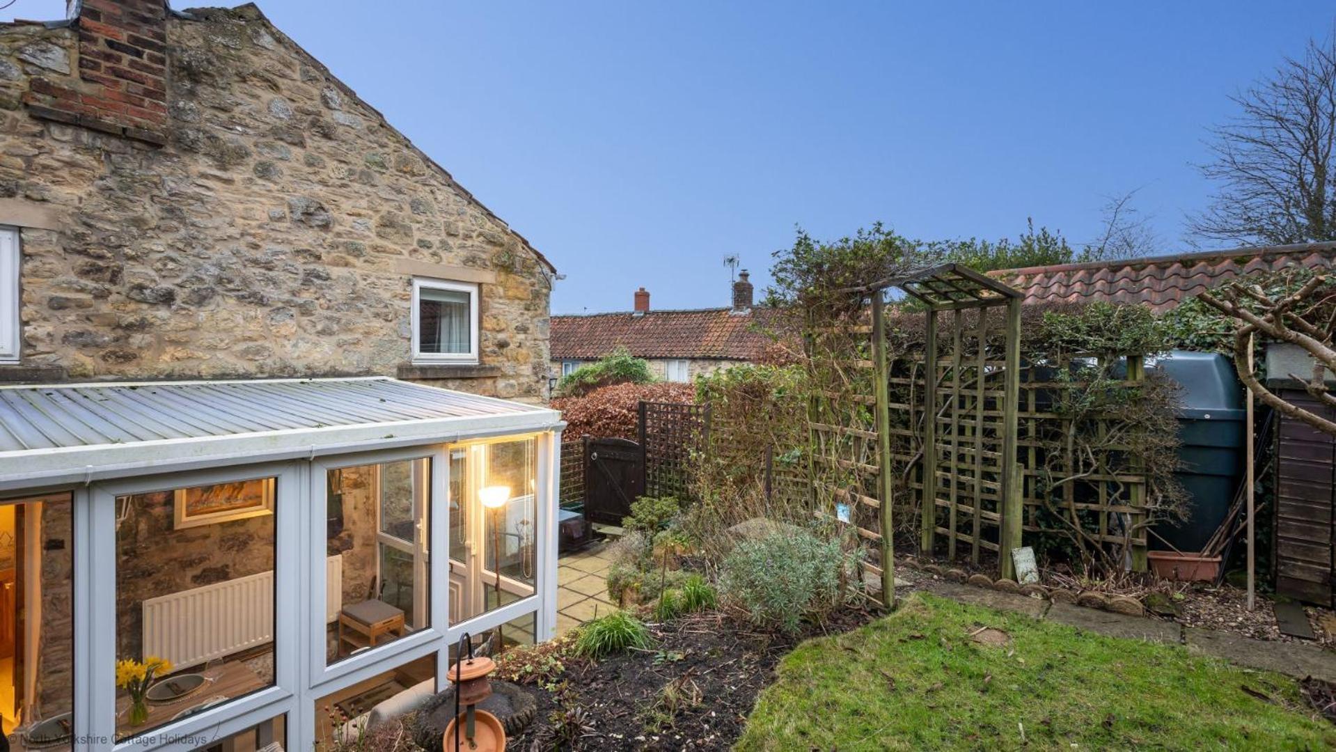 Picturesque Stone Cottage In The Heart Of North Yorkshire Village - Hideaway Cottage Buitenkant foto